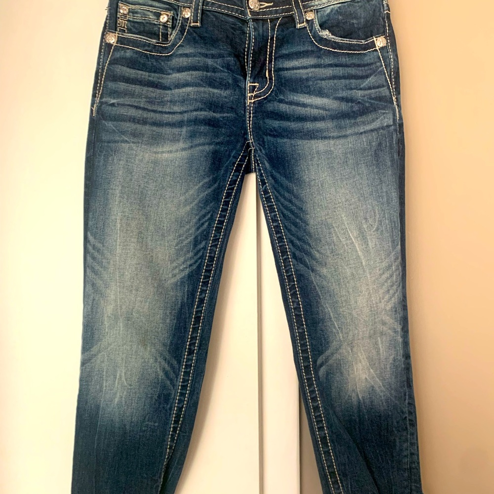 Miss Me Capri /Cropped 29 Jeans